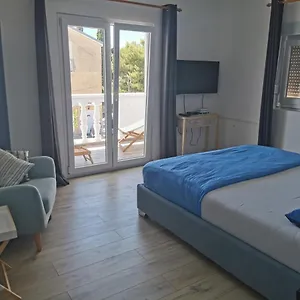 https://jakov-sveti-filip-i-jakov.hotelinzadar.com